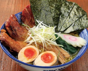 櫓塩ラーメン全部のせ