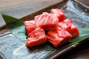 肉がとっても甘ーい白老牛中落ちカルビ(タレ・塩)